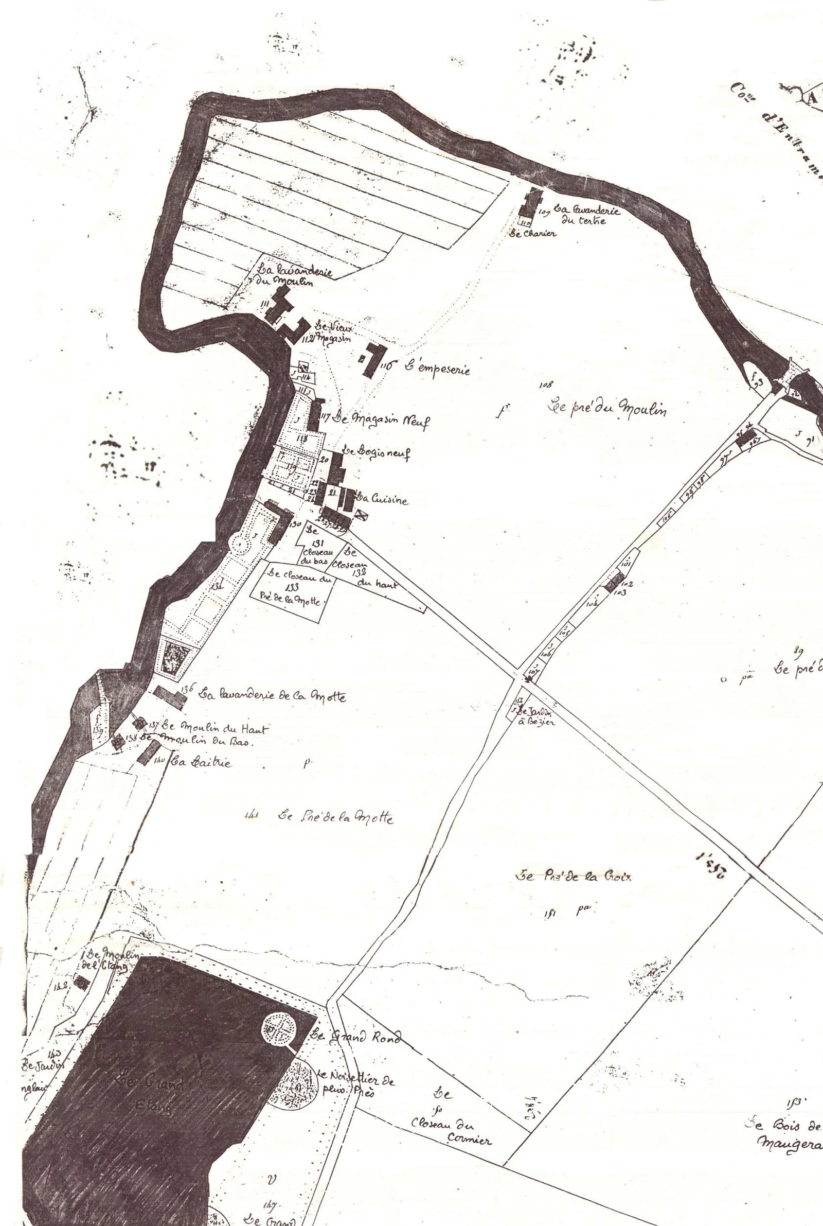 Hand-drawn map of the estate with its legend: the bleaching lawns, the mills, the pond and the meadows